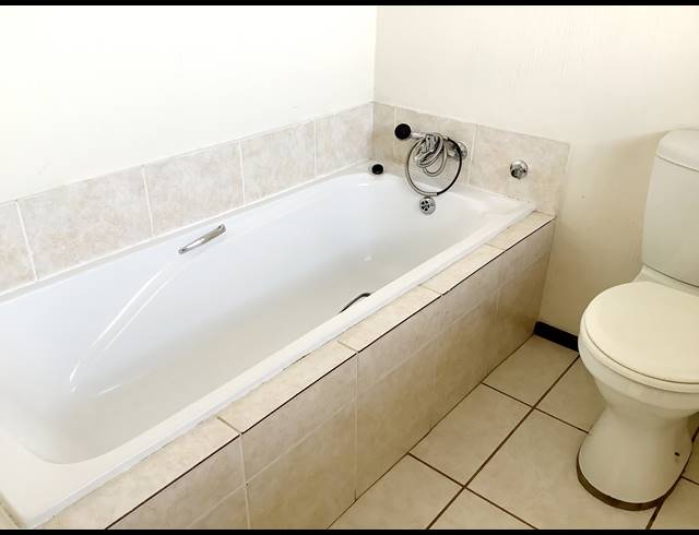 2 BEDROOM APARTMENT FOR SALE IN HONEYPARK
